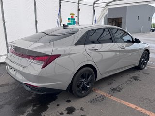 Hyundai Elantra  2022 à St-Jérôme, Québec - 8 - w320h240px