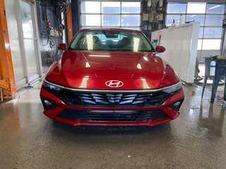 Hyundai Elantra  2024 à St-Jérôme, Québec - 6 - w320h240px