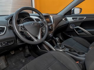2016 Hyundai Veloster in St-Jérôme, Quebec - 2 - w320h240px