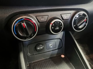 Hyundai Venue  2021 à St-Jérôme, Québec - 14 - w320h240px