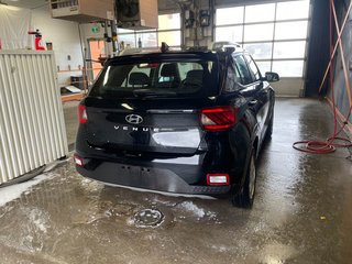 2021 Hyundai Venue in St-Jérôme, Quebec - 8 - w320h240px