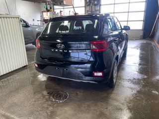 2023 Hyundai Venue in St-Jérôme, Quebec - 8 - w320h240px