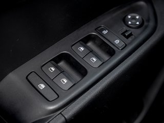 2025 Hyundai Venue in St-Jérôme, Quebec - 23 - w320h240px