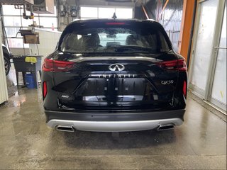 2019 Infiniti QX50 in St-Jérôme, Quebec - 9 - w320h240px