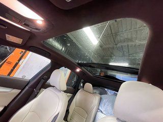 2019 Infiniti QX50 in St-Jérôme, Quebec - 3 - w320h240px