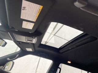 Infiniti QX80  2023 à St-Jérôme, Québec - 3 - w320h240px