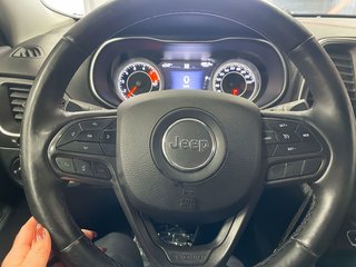 2019 Jeep Cherokee in St-Jérôme, Quebec - 17 - w320h240px