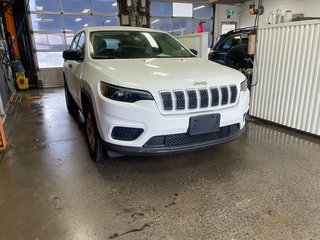 2022 Jeep Cherokee in St-Jérôme, Quebec - 9 - w320h240px