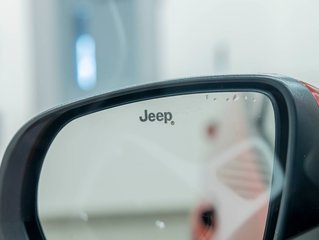 2017 Jeep Compass in St-Jérôme, Quebec - 38 - w320h240px