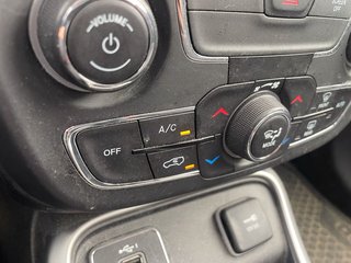 2019 Jeep Compass in St-Jérôme, Quebec - 14 - w320h240px