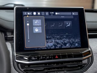 Jeep Compass  2023 à St-Jérôme, Québec - 17 - w320h240px