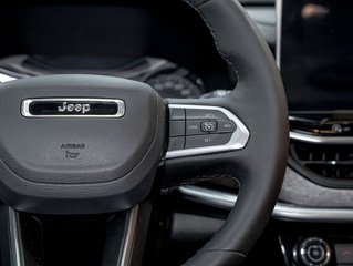 Jeep Compass  2024 à St-Jérôme, Québec - 15 - w320h240px