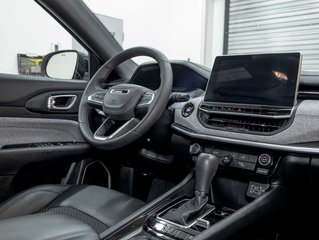 Jeep Compass  2024 à St-Jérôme, Québec - 28 - w320h240px