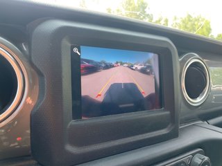 2021 Jeep Gladiator in St-Jérôme, Quebec - 12 - w320h240px
