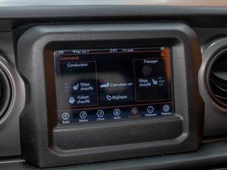 2022 Jeep Gladiator in St-Jérôme, Quebec - 17 - w320h240px
