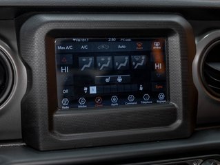 2022 Jeep Gladiator in St-Jérôme, Quebec - 16 - w320h240px
