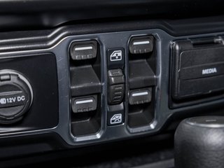 2022 Jeep Gladiator in St-Jérôme, Quebec - 22 - w320h240px
