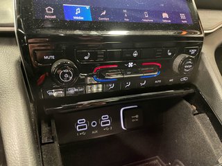 Jeep Grand Cherokee L  2021 à St-Jérôme, Québec - 14 - w320h240px