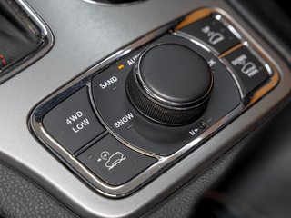 Jeep Grand Cherokee  2017 à St-Jérôme, Québec - 23 - w320h240px