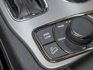 2021 Jeep Grand Cherokee in St-Jérôme, Quebec - 23 - w320h240px