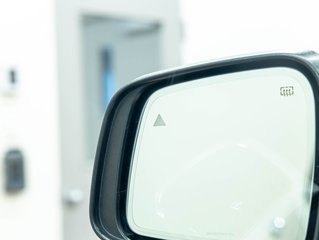 2022 Jeep Grand Cherokee in St-Jérôme, Quebec - 33 - w320h240px