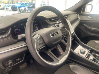 2023 Jeep Grand Cherokee in St-Jérôme, Quebec - 4 - w320h240px