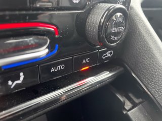 2023 Jeep Grand Cherokee in St-Jérôme, Quebec - 18 - w320h240px