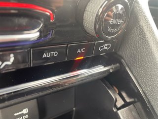 2023 Jeep Grand Cherokee in St-Jérôme, Quebec - 14 - w320h240px