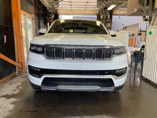 Jeep Grand Wagoneer  2022 à St-Jérôme, Québec - 5 - w320h240px