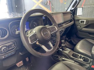 Jeep Wrangler 4xe  2024 à St-Jérôme, Québec - 4 - w320h240px