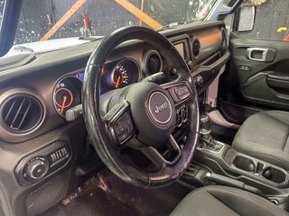 2020 Jeep Wrangler Unlimited in St-Jérôme, Quebec - 3 - w320h240px