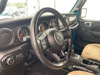 2020 Jeep Wrangler Unlimited in St-Jérôme, Quebec - 3 - w320h240px