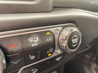 Jeep Wrangler Unlimited  2020 à St-Jérôme, Québec - 14 - w320h240px