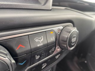 Jeep Wrangler Unlimited  2020 à St-Jérôme, Québec - 16 - w320h240px