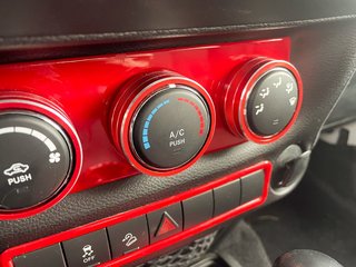 Jeep Wrangler  2017 à St-Jérôme, Québec - 10 - w320h240px