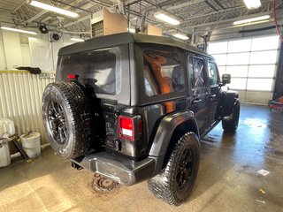 Jeep Wrangler  2021 à St-Jérôme, Québec - 8 - w320h240px