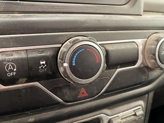 2021 Jeep Wrangler in St-Jérôme, Quebec - 12 - w320h240px