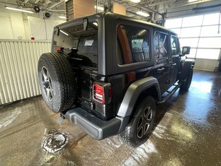 Jeep Wrangler  2021 à St-Jérôme, Québec - 8 - w320h240px