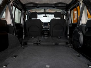 Jeep Wrangler  2023 à St-Jérôme, Québec - 31 - w320h240px