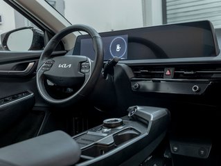 2023 Kia EV6 in St-Jérôme, Quebec - 28 - w320h240px