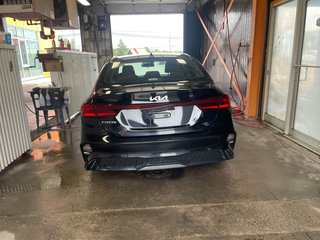 Kia Forte  2023 à St-Jérôme, Québec - 6 - w320h240px