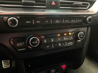 2020 Kia Niro EV in St-Jérôme, Quebec - 16 - w320h240px