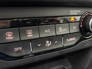 Kia Niro EV  2021 à St-Jérôme, Québec - 14 - w320h240px
