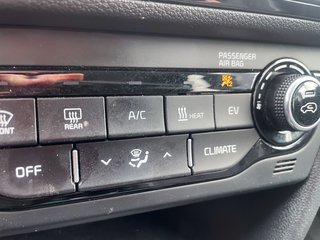 2021 Kia Niro EV in St-Jérôme, Quebec - 14 - w320h240px