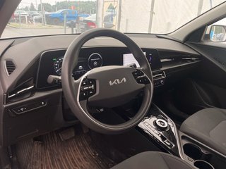Kia Niro EV  2023 à St-Jérôme, Québec - 4 - w320h240px