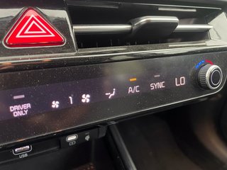 Kia NIRO  2023 à St-Jérôme, Québec - 13 - w320h240px