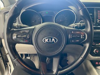 2017 Kia Sedona in St-Jérôme, Quebec - 13 - w320h240px