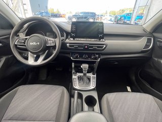Kia Seltos  2022 à St-Jérôme, Québec - 10 - w320h240px