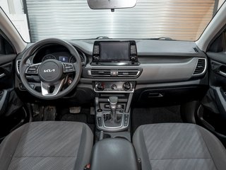 Kia Seltos  2023 à St-Jérôme, Québec - 11 - w320h240px