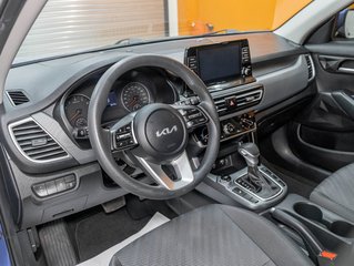 2023 Kia Seltos in St-Jérôme, Quebec - 2 - w320h240px